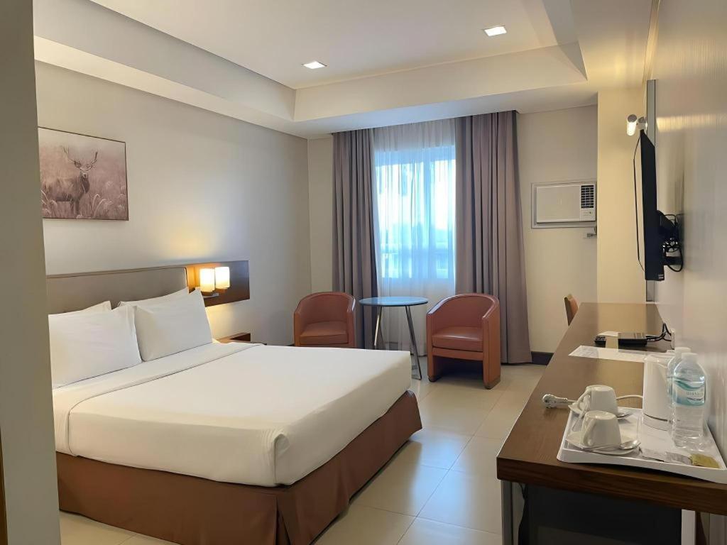 Diversion 21 Hotel Iloilo City Bagian luar foto